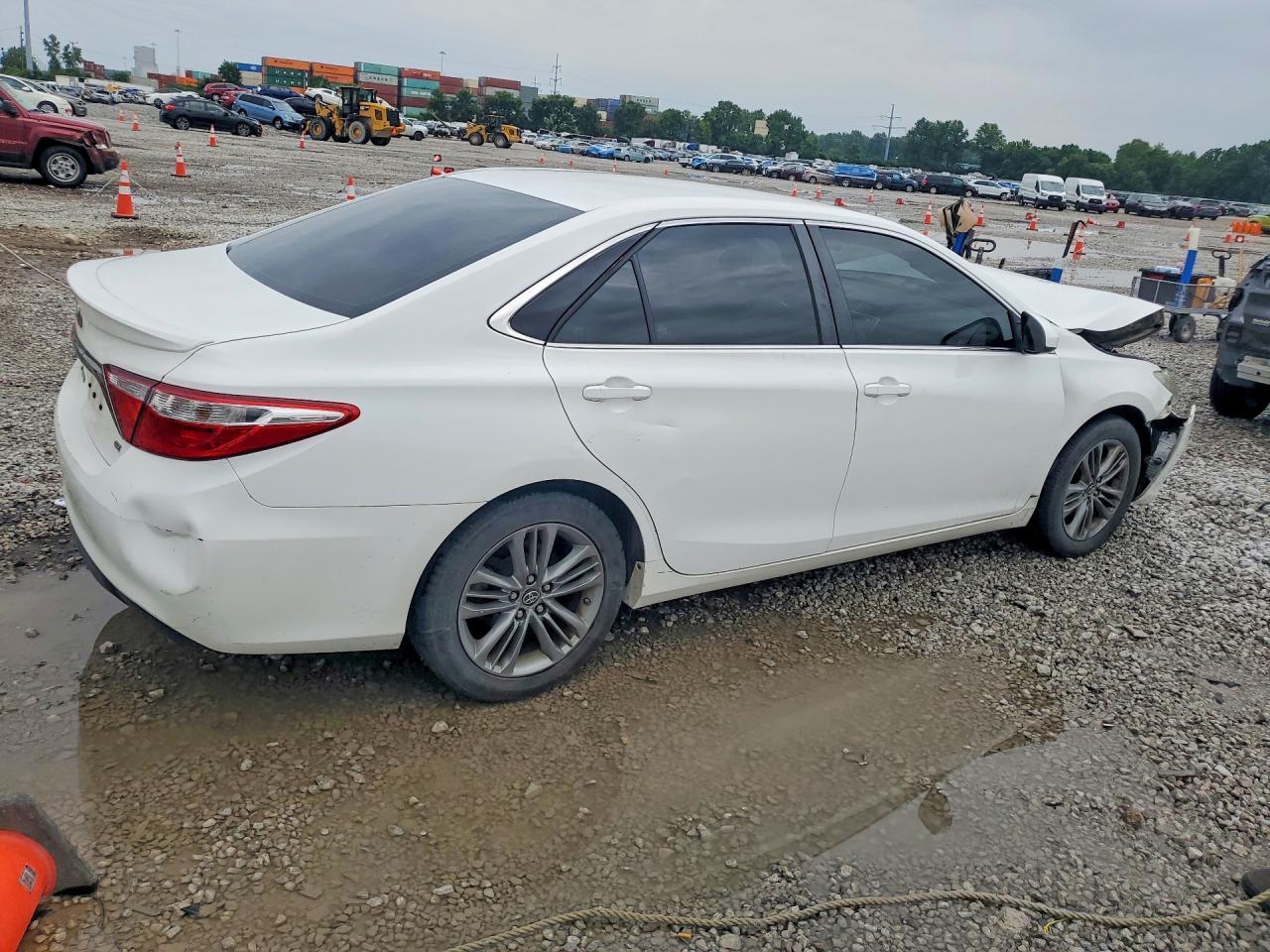 2017 TOYOTA CAMRY SE — снимка 3