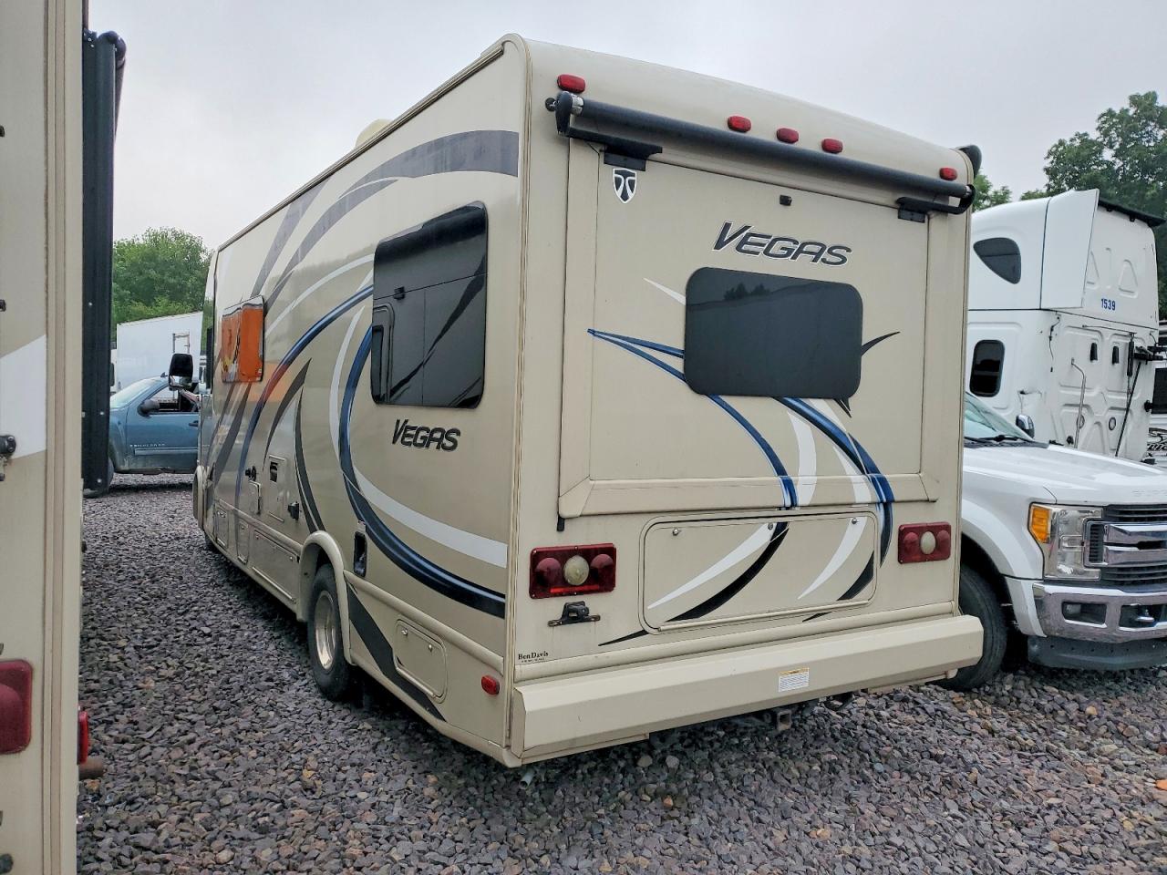 2015 FORD UNKNOWN E350 SUPER DUTY STRIPPED CHASS — снимка 3