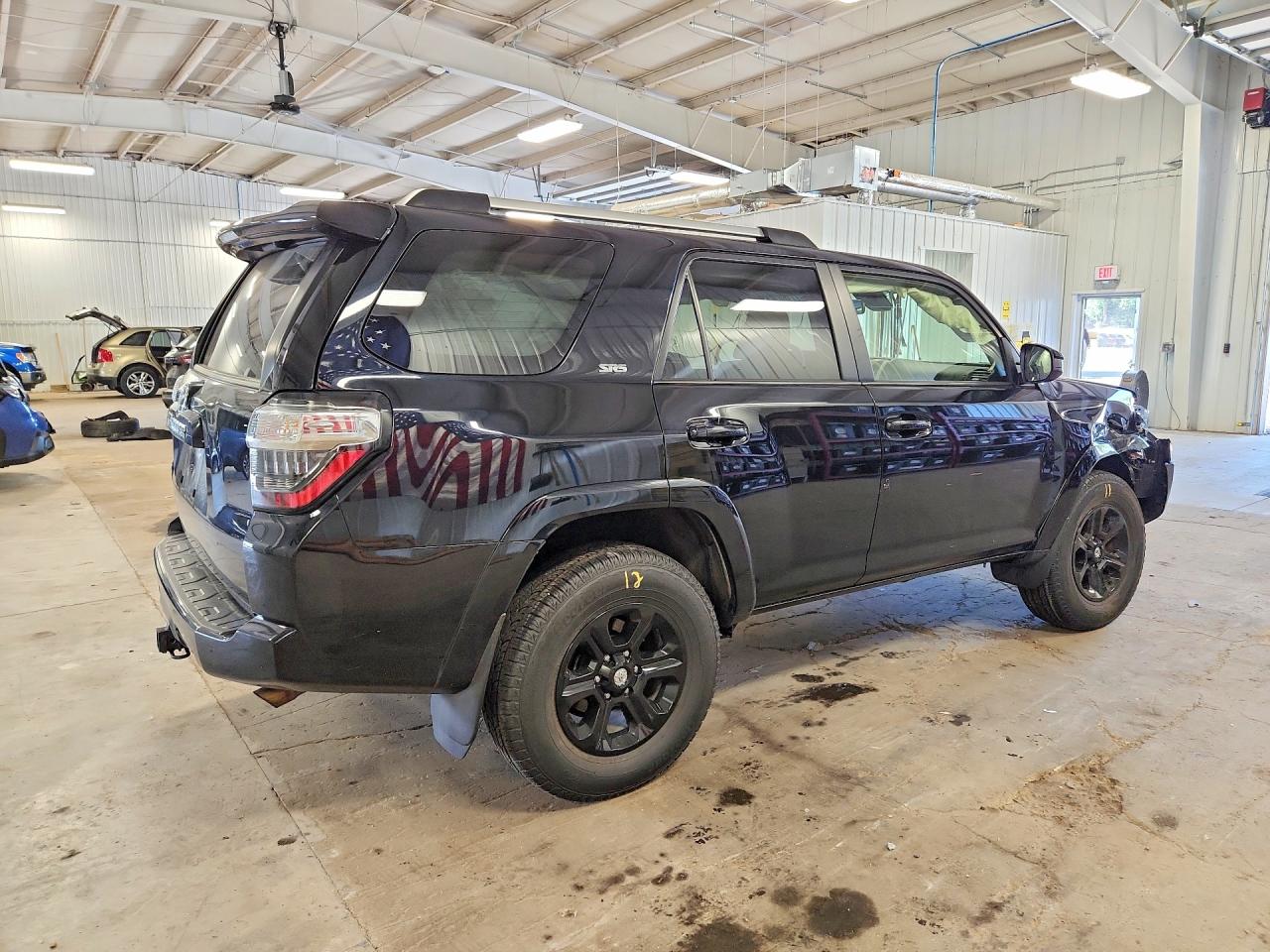 2024 TOYOTA 4RUNNER SR5 — снимка 3