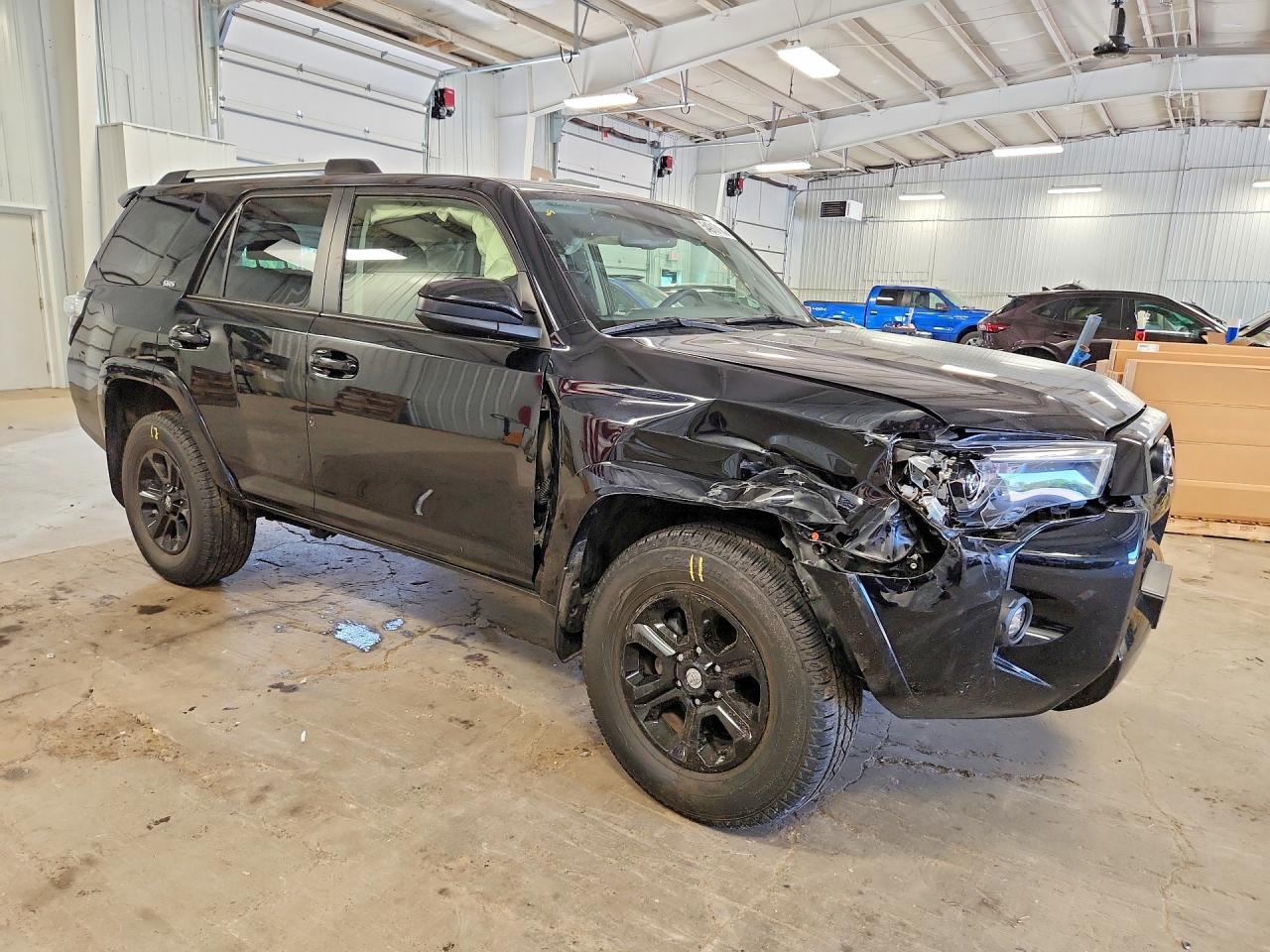 2024 TOYOTA 4RUNNER SR5 — снимка 4