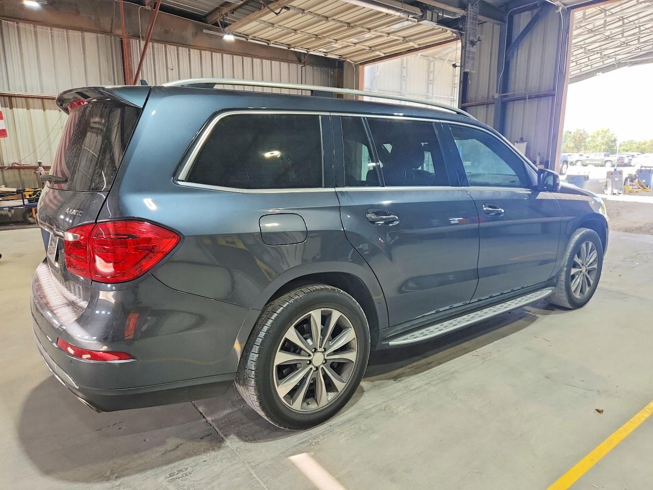 2013 MERCEDES-BENZ GL 450 4MATIC — снимка 3
