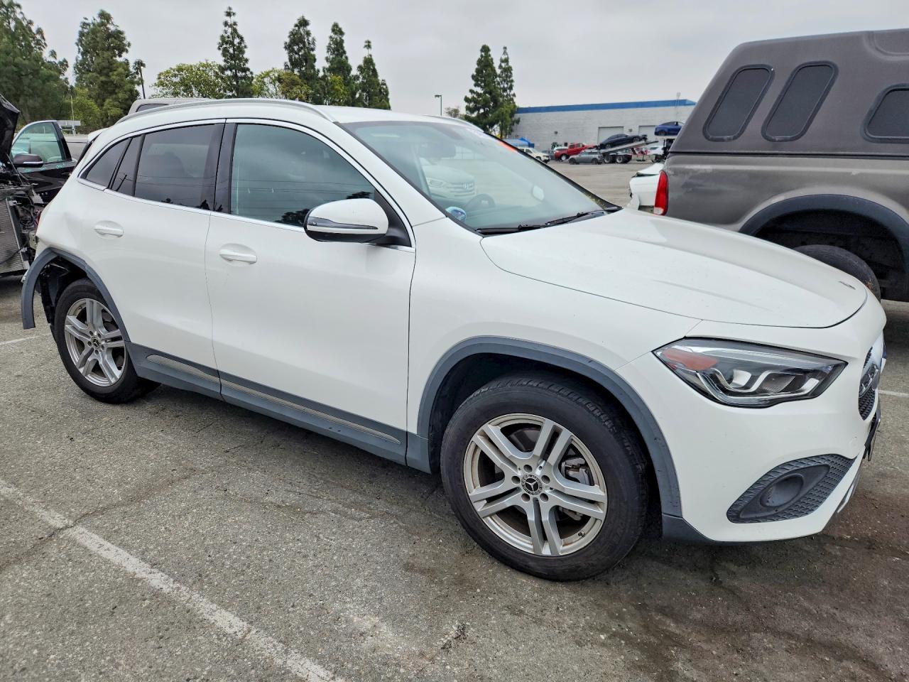 2021 MERCEDES-BENZ GLA 250 — снимка 4