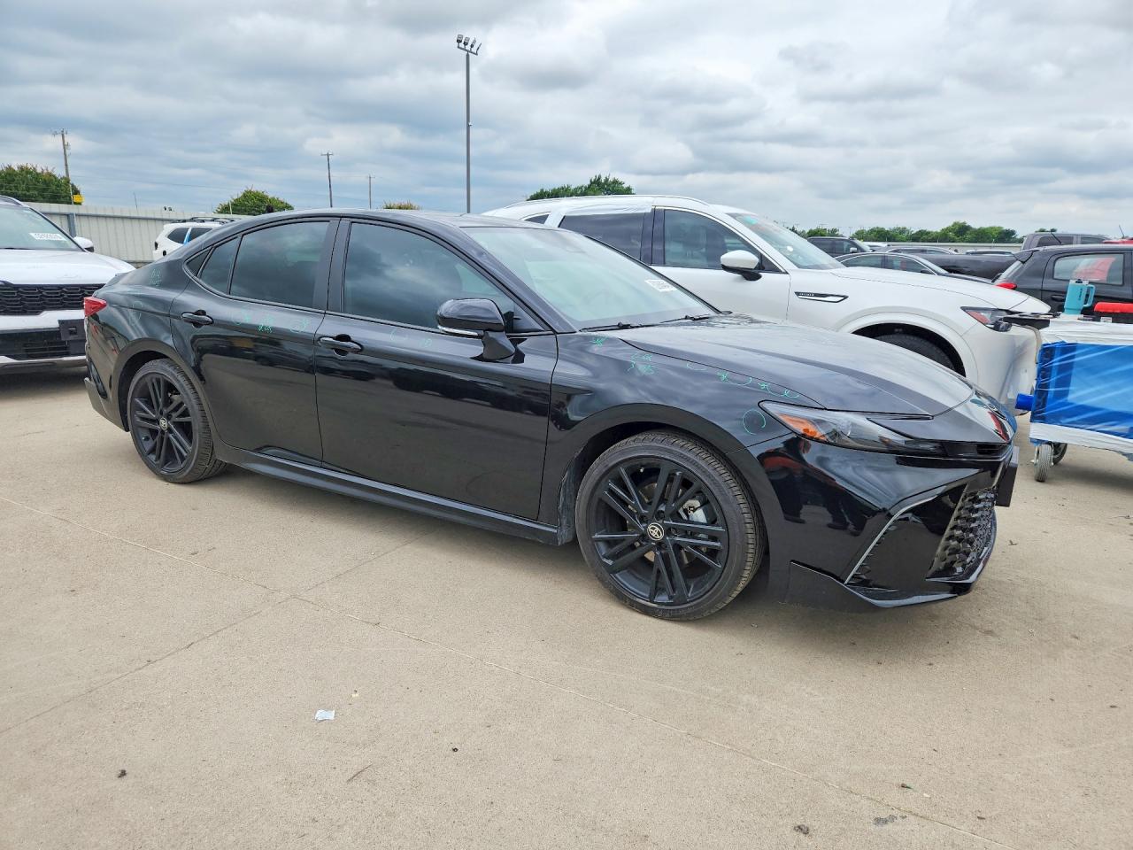 2026 TOYOTA CAMRY NIGHTSHADE — снимка 4