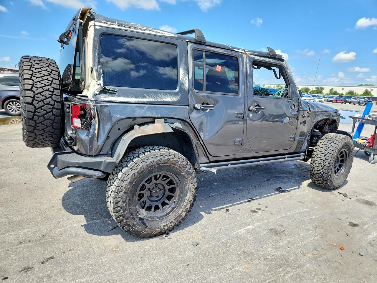 2017 JEEP WRANGLER UNLIMITED SAHARA — снимка 3