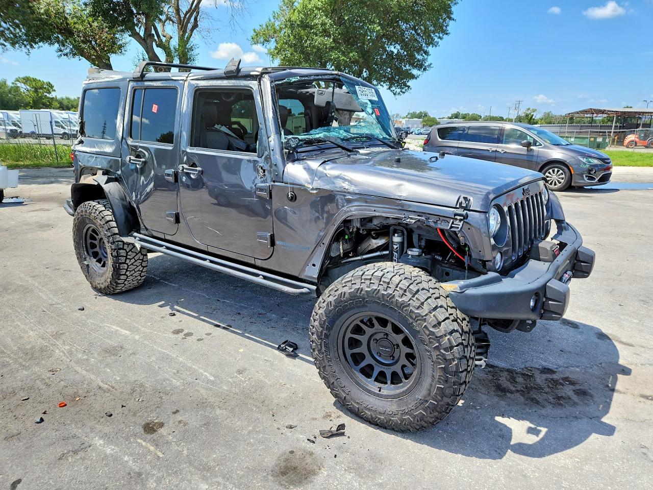 2017 JEEP WRANGLER UNLIMITED SAHARA — снимка 4