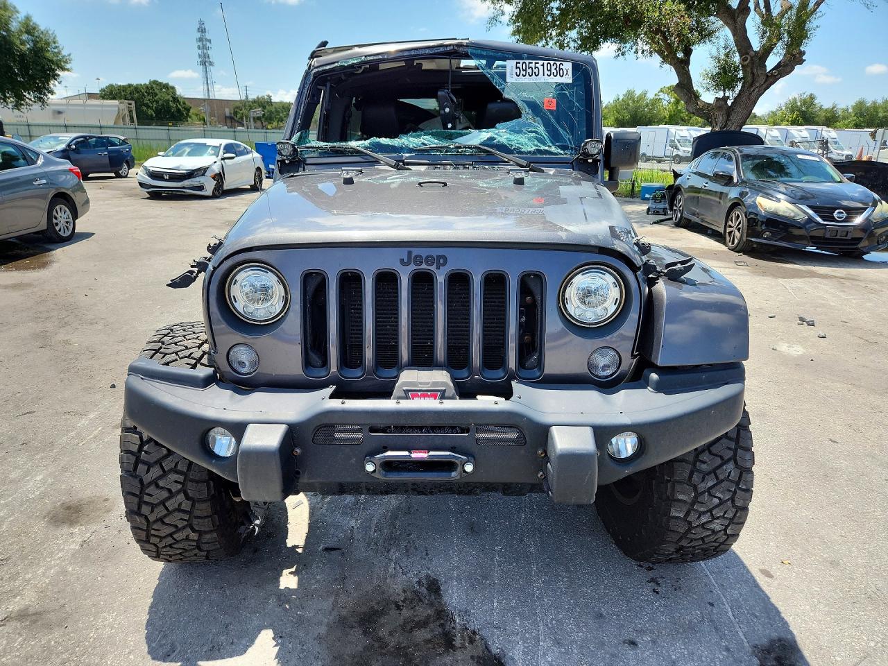 2017 JEEP WRANGLER UNLIMITED SAHARA — снимка 5