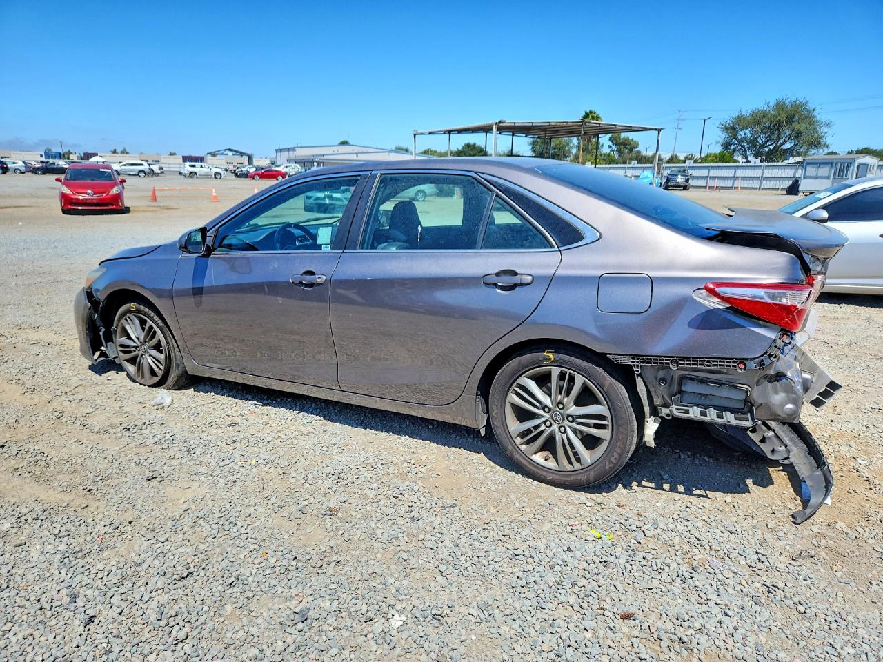 2017 TOYOTA CAMRY SE — снимка 2