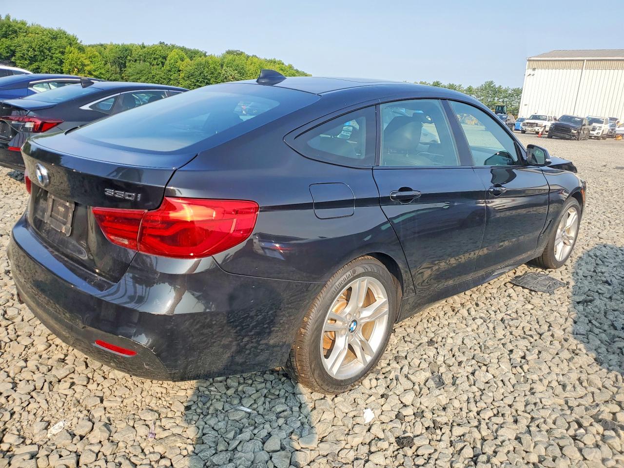 2017 BMW 330 XIGT — снимка 3