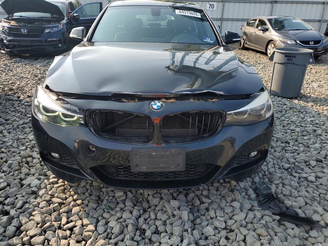 2017 BMW 330 XIGT — снимка 5