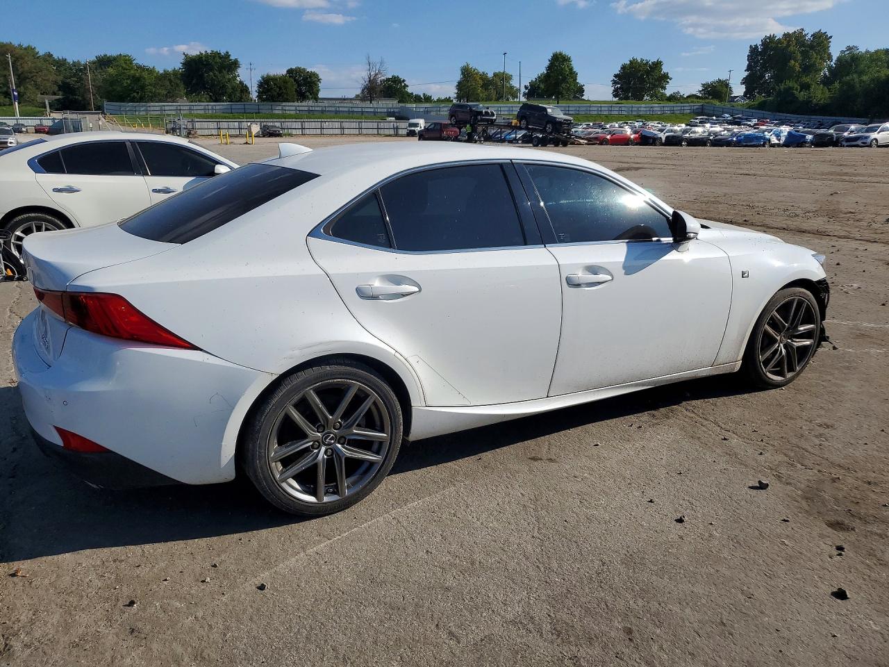 2019 LEXUS IS 300 — снимка 3