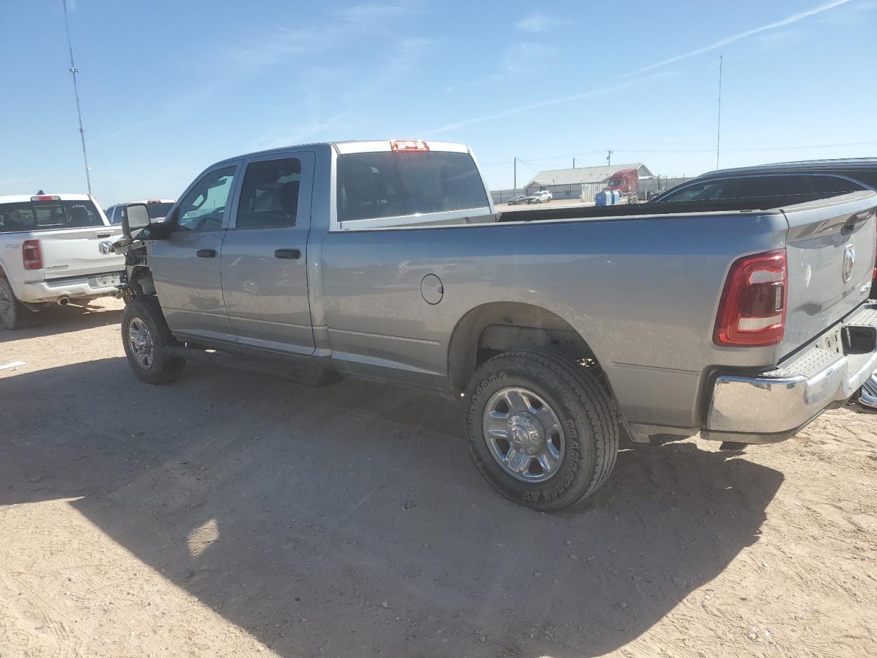 2023 RAM 2500 TRADESMAN — снимка 2