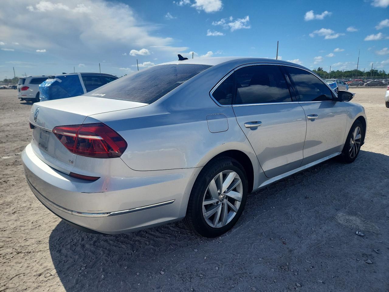 2018 VOLKSWAGEN PASSAT SE — снимка 3