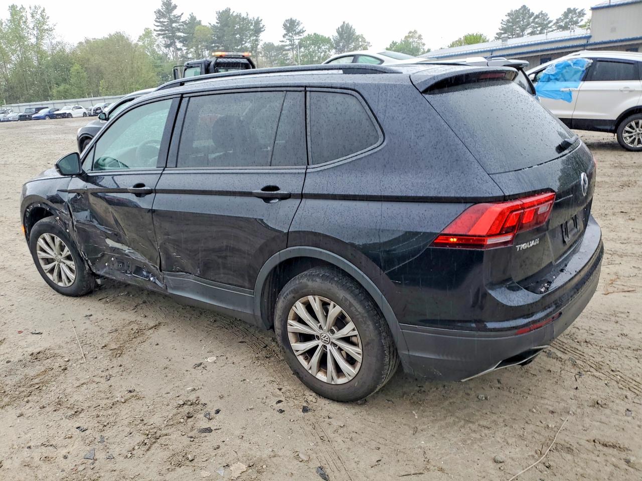 2019 VOLKSWAGEN TIGUAN S — снимка 2