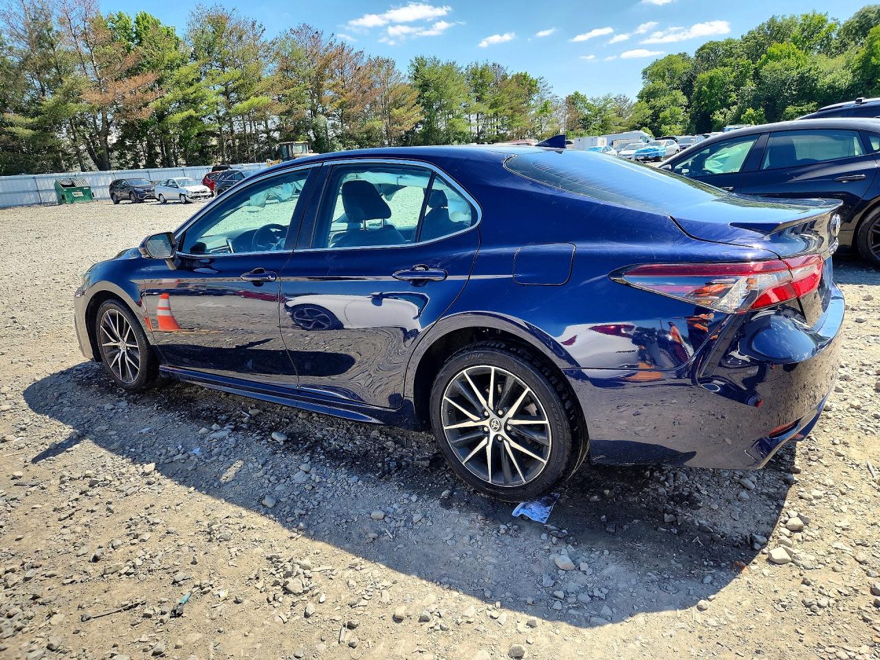 2021 TOYOTA CAMRY SE — снимка 2