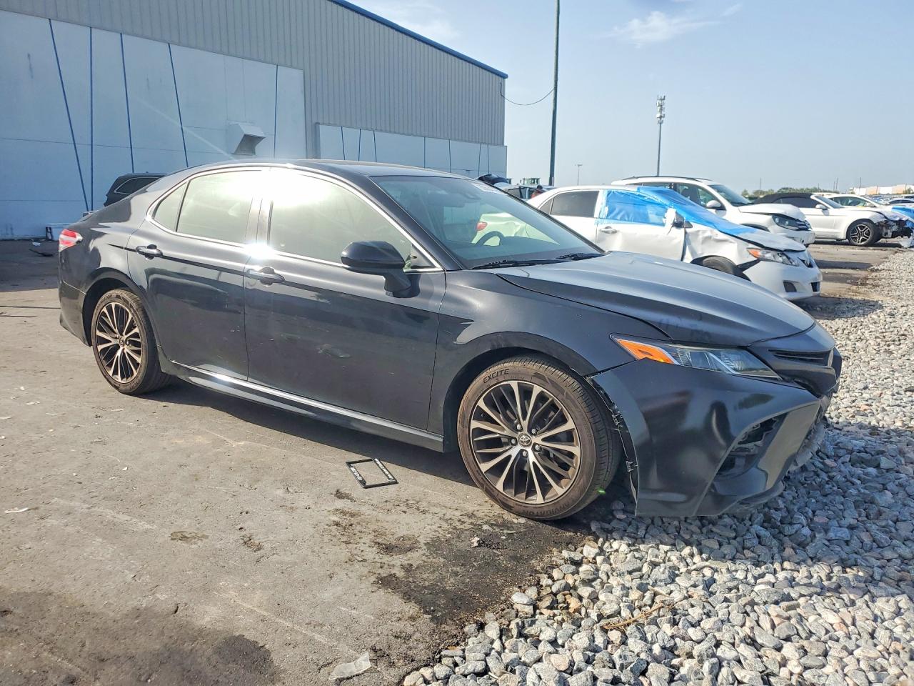 2018 TOYOTA CAMRY SE — снимка 4