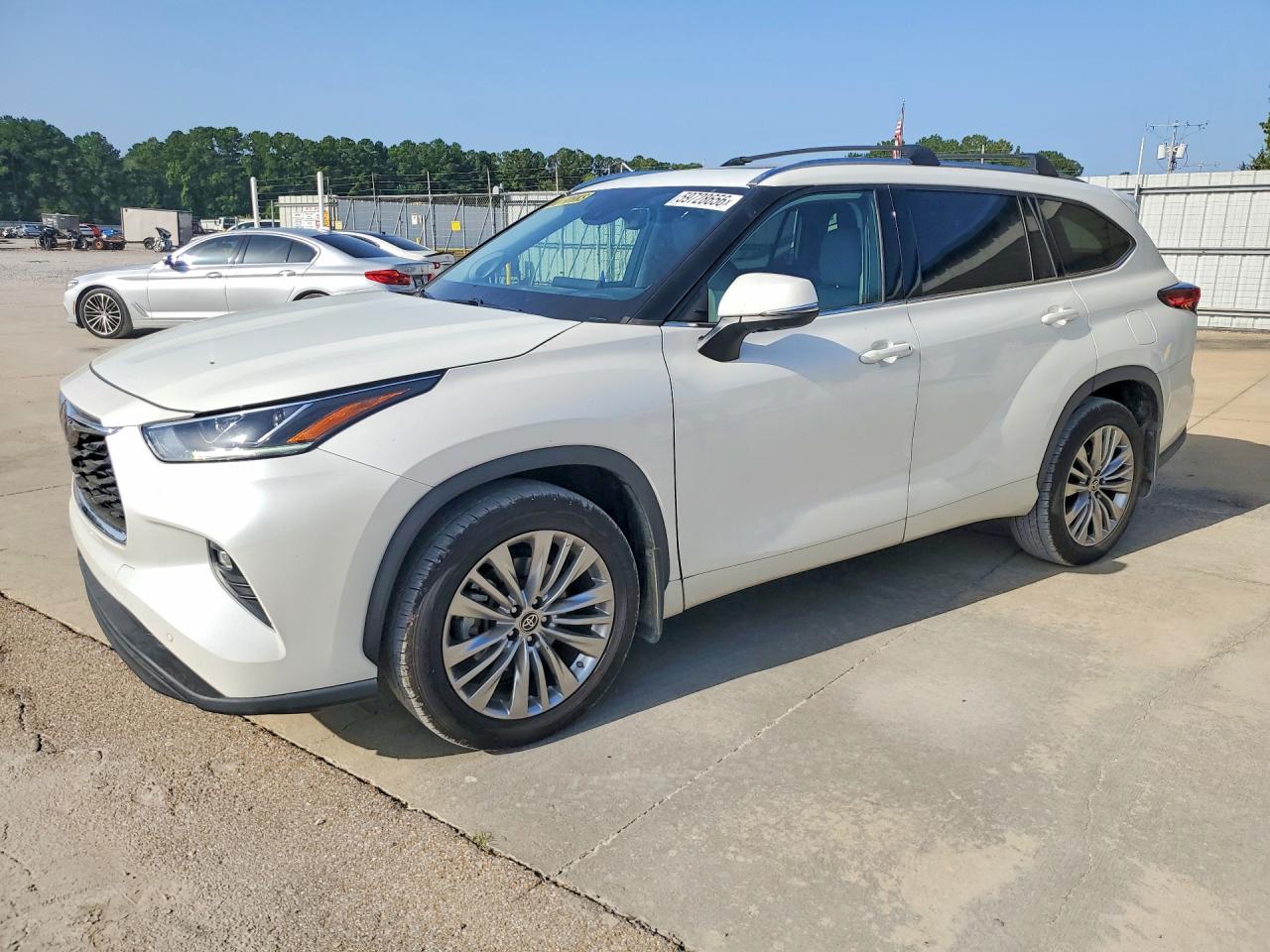 2020 TOYOTA HIGHLANDER LIMITED