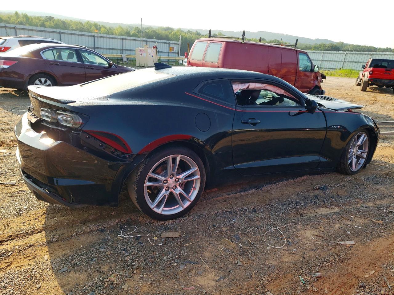 2021 CHEVROLET CAMARO LT1 — снимка 3