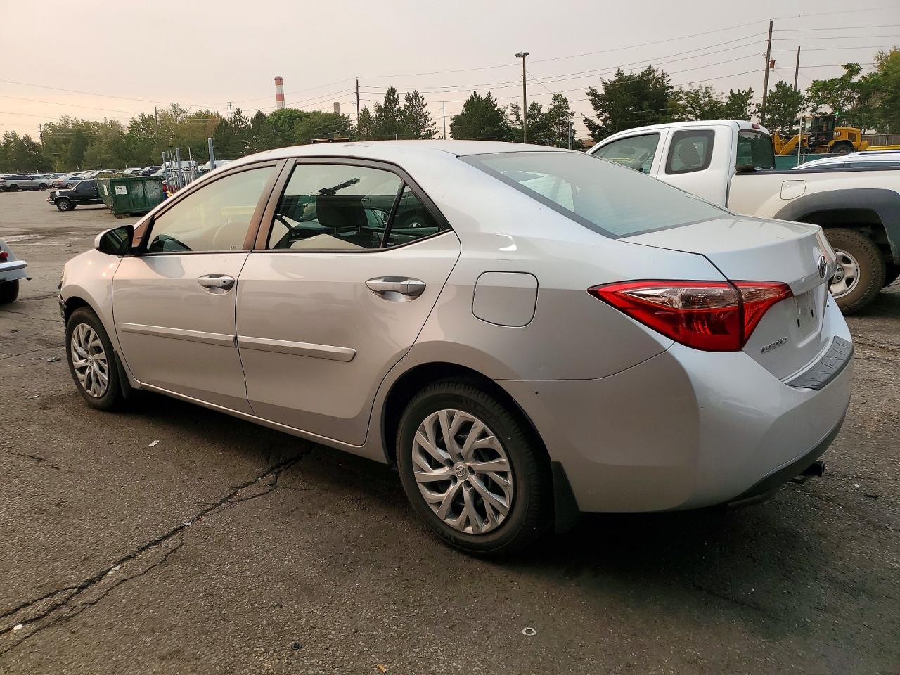 2017 TOYOTA COROLLA LE — снимка 2