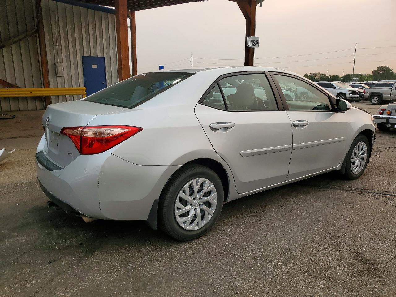 2017 TOYOTA COROLLA LE — снимка 3