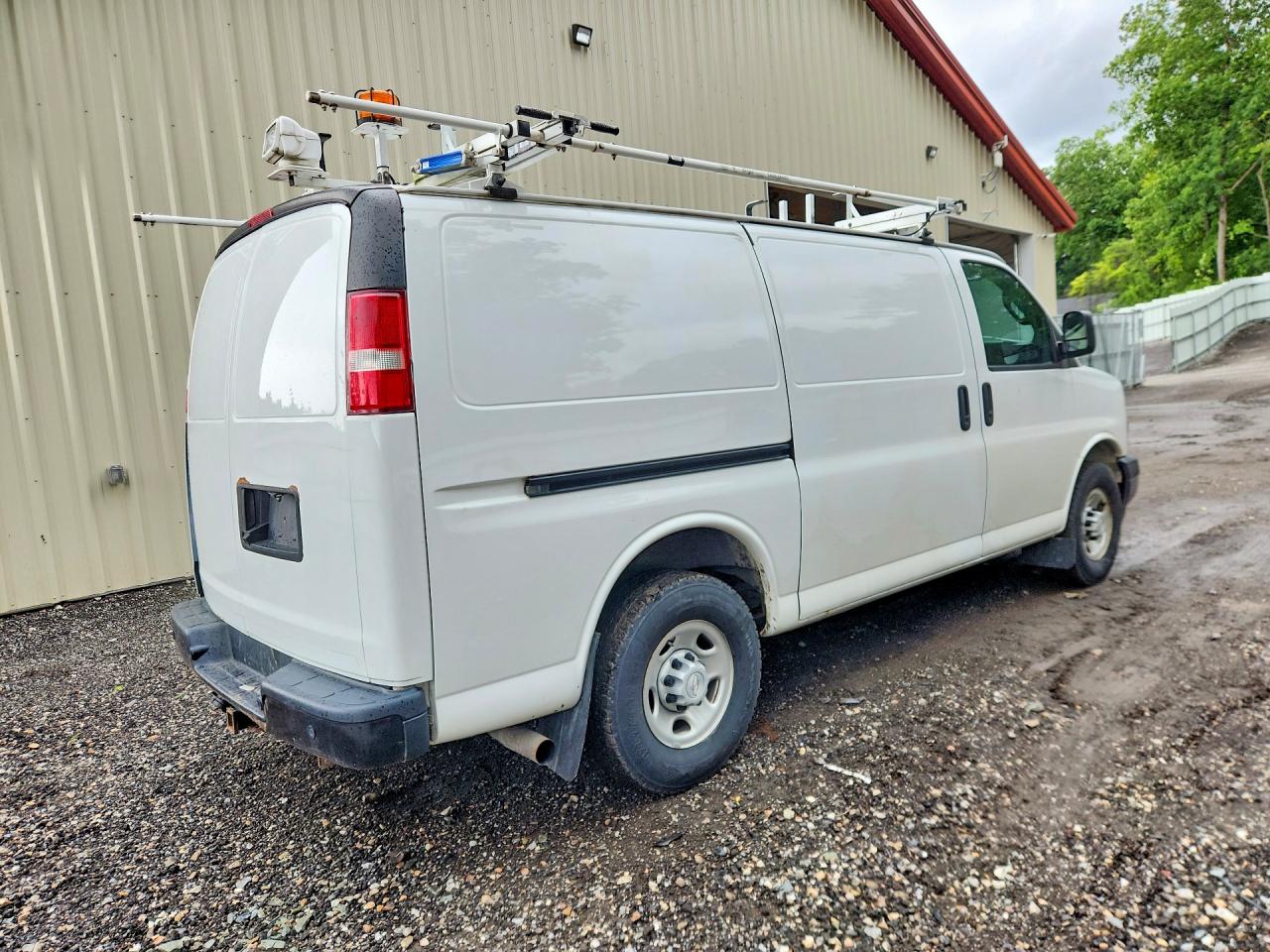 2018 CHEVROLET EXPRESS G2500 — снимка 3