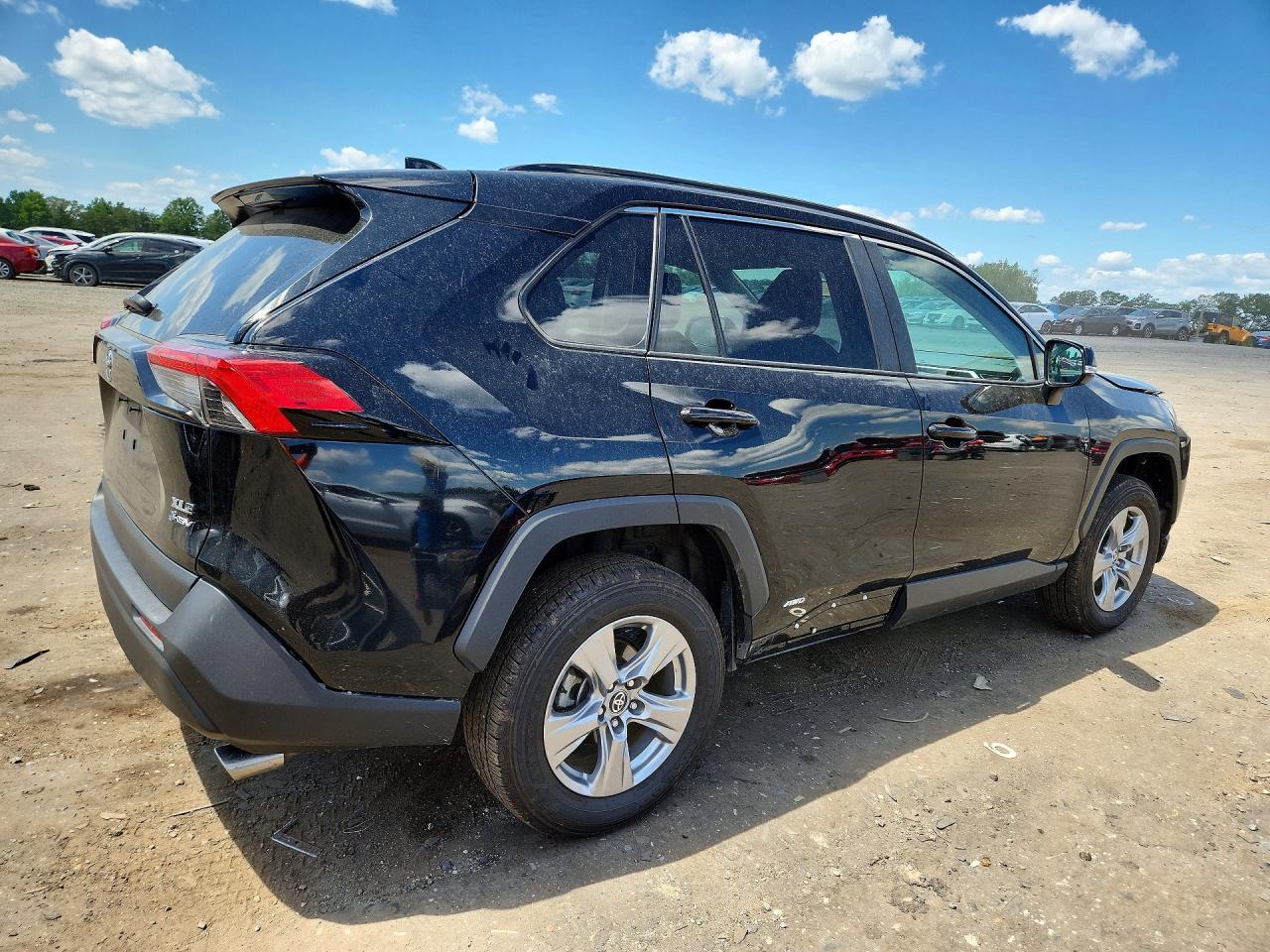 2025 TOYOTA RAV4 HYBRID XLE — снимка 3