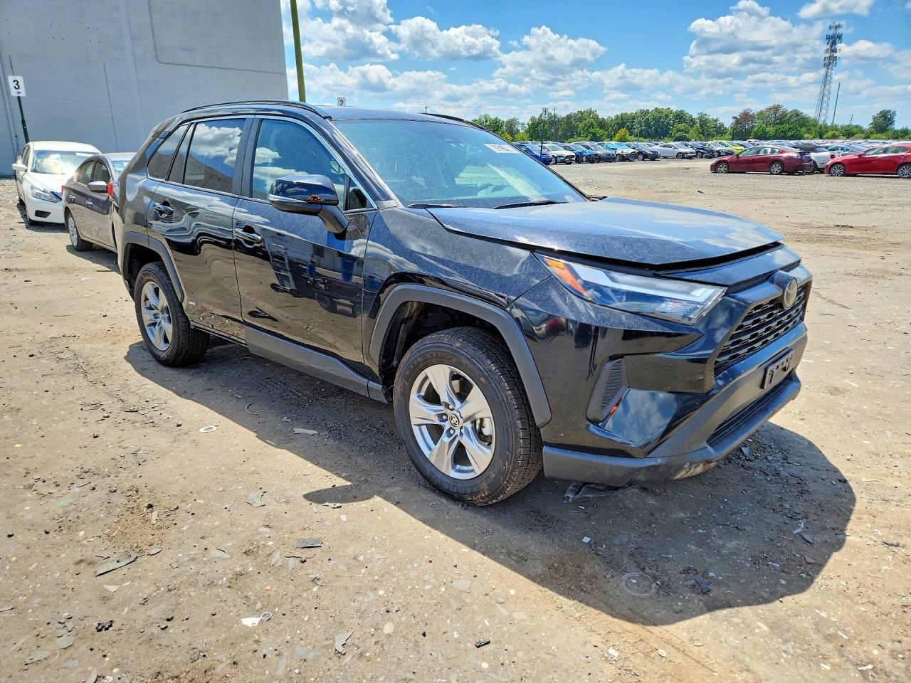 2025 TOYOTA RAV4 HYBRID XLE — снимка 4