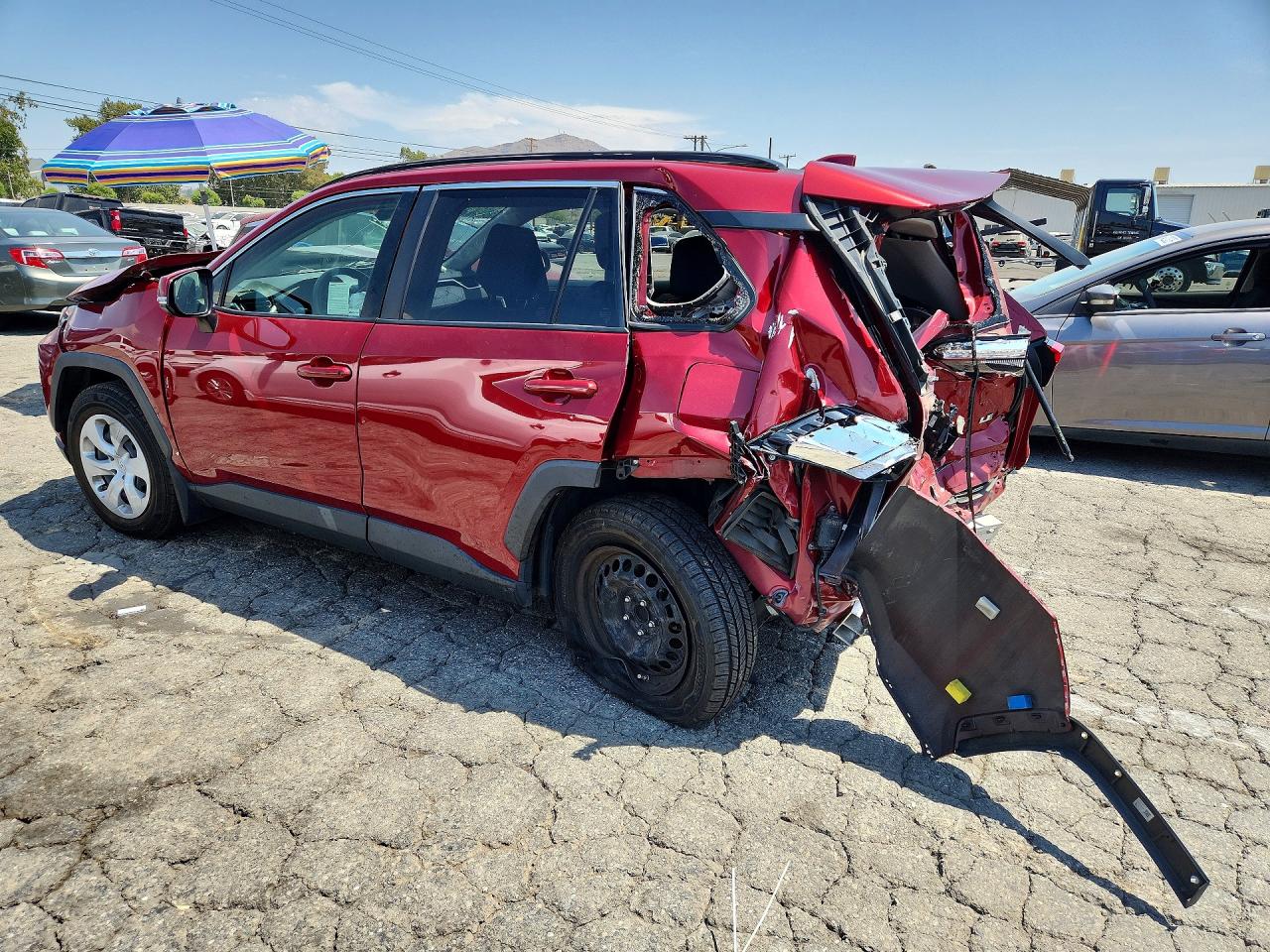 2019 TOYOTA RAV4 LE — снимка 2
