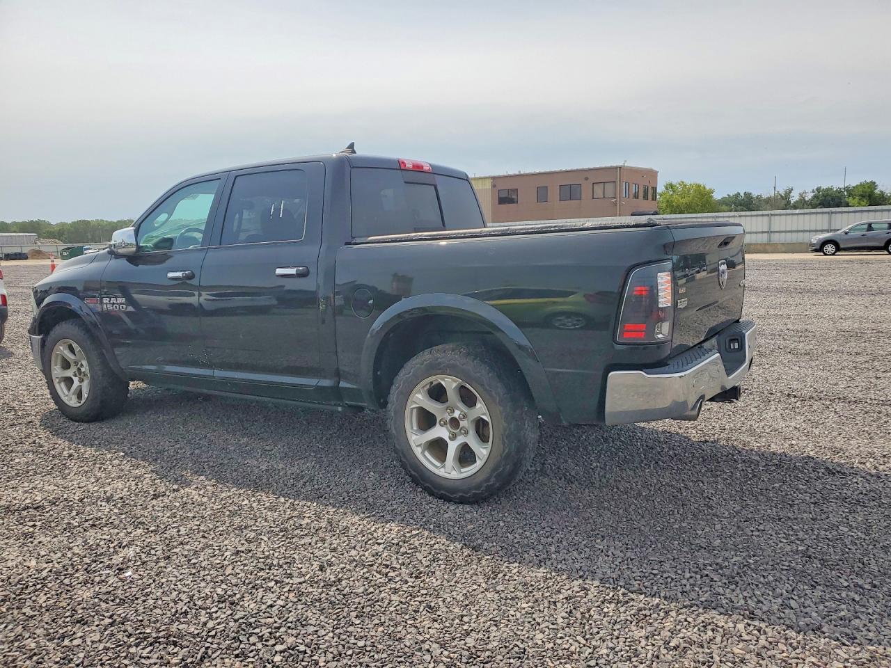 2017 RAM 1500 LARAMIE — снимка 2