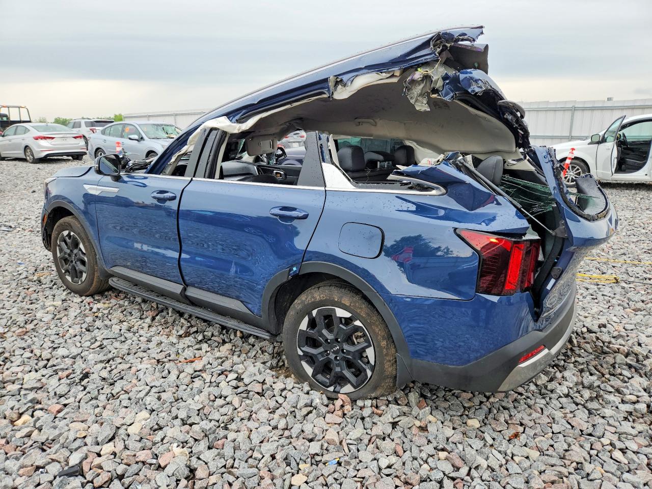 2025 KIA SORENTO S — снимка 2