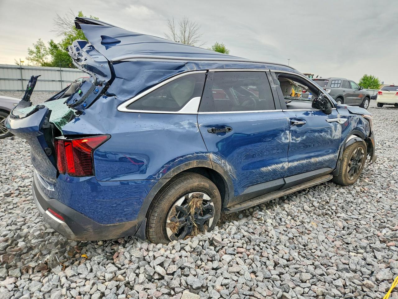 2025 KIA SORENTO S — снимка 3