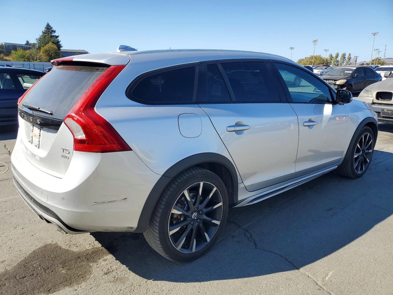 2016 VOLVO V60 CROSS COUNTRY PREMIER — снимка 3