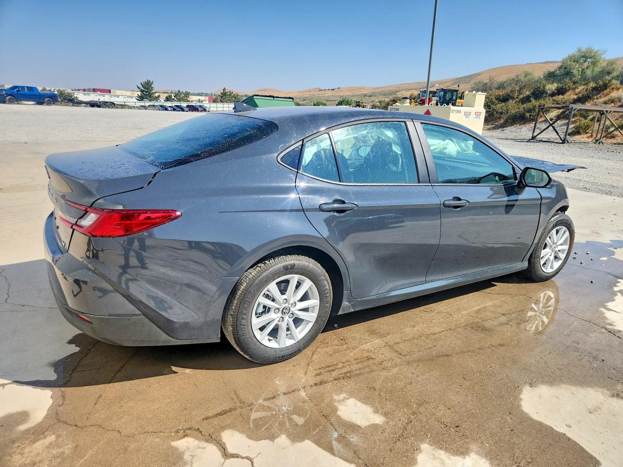 2026 TOYOTA CAMRY LE — снимка 3
