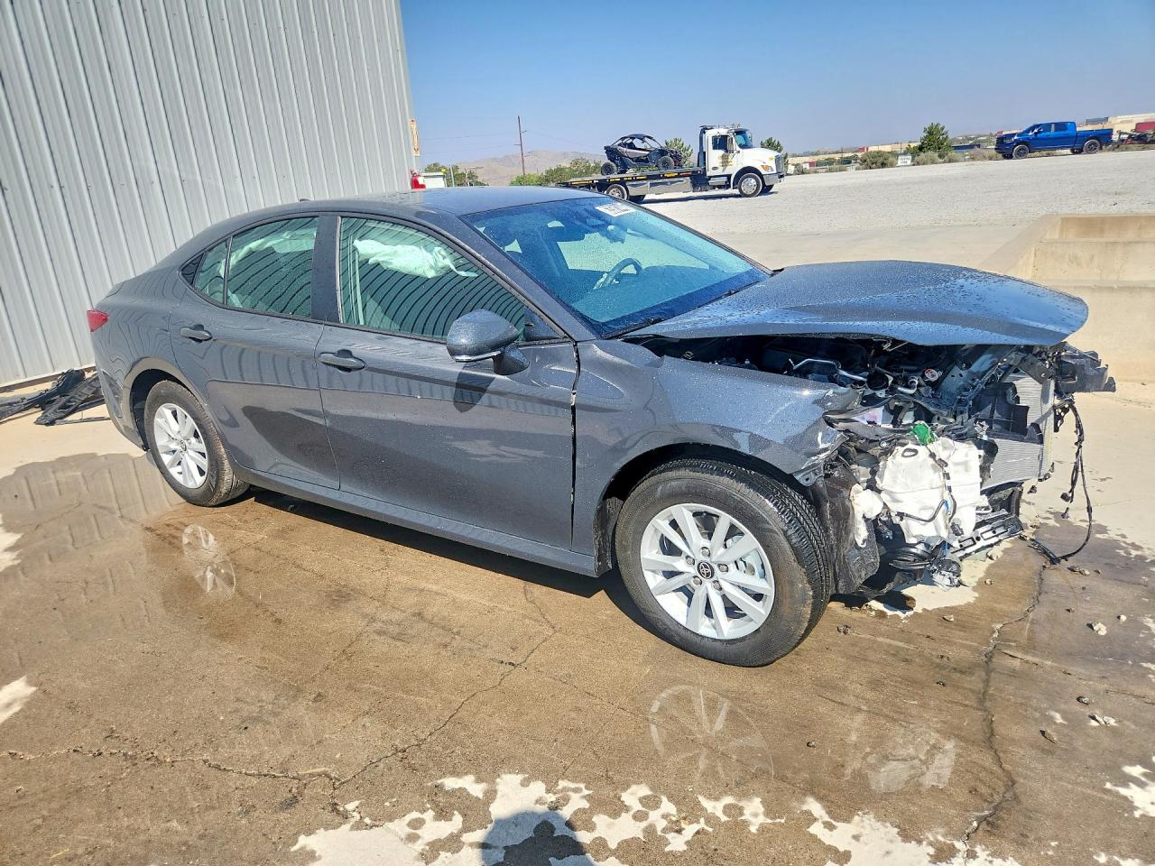2026 TOYOTA CAMRY LE — снимка 4