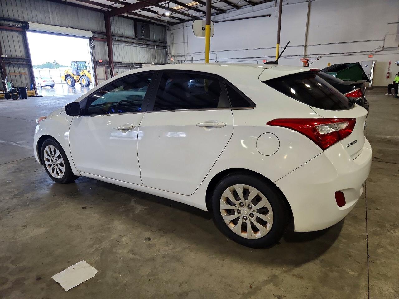 2016 HYUNDAI ELANTRA GT BASE — снимка 2