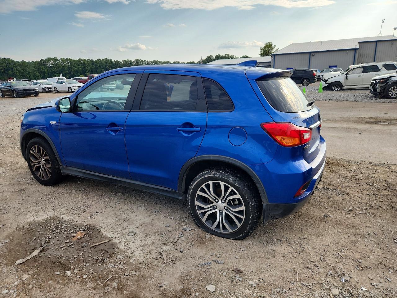 2019 MITSUBISHI OUTLANDER SPORT ES — снимка 2