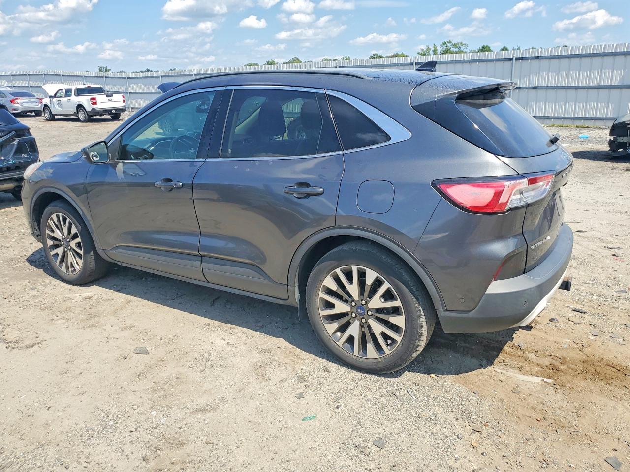 2020 FORD ESCAPE TITANIUM — снимка 2