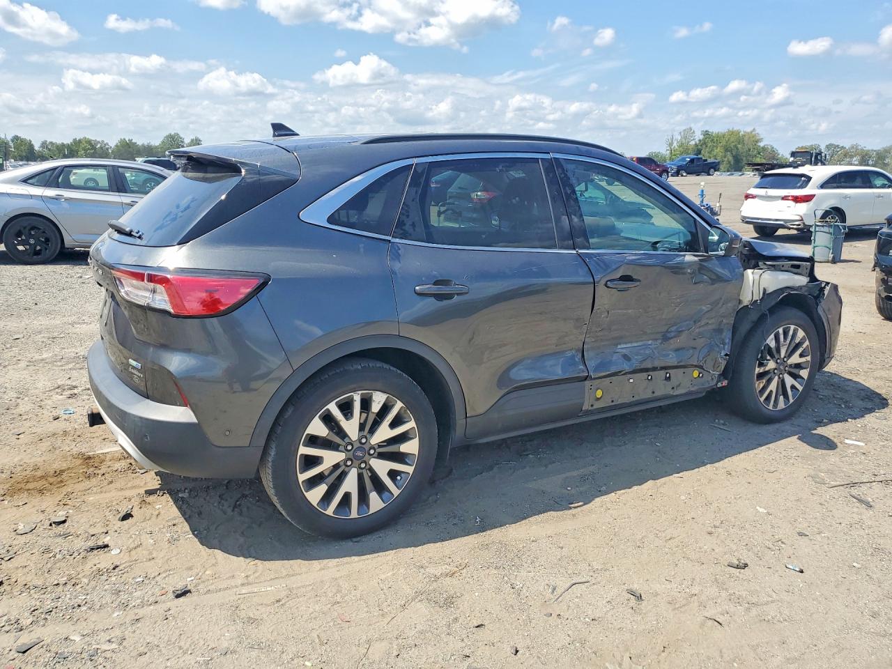 2020 FORD ESCAPE TITANIUM — снимка 3