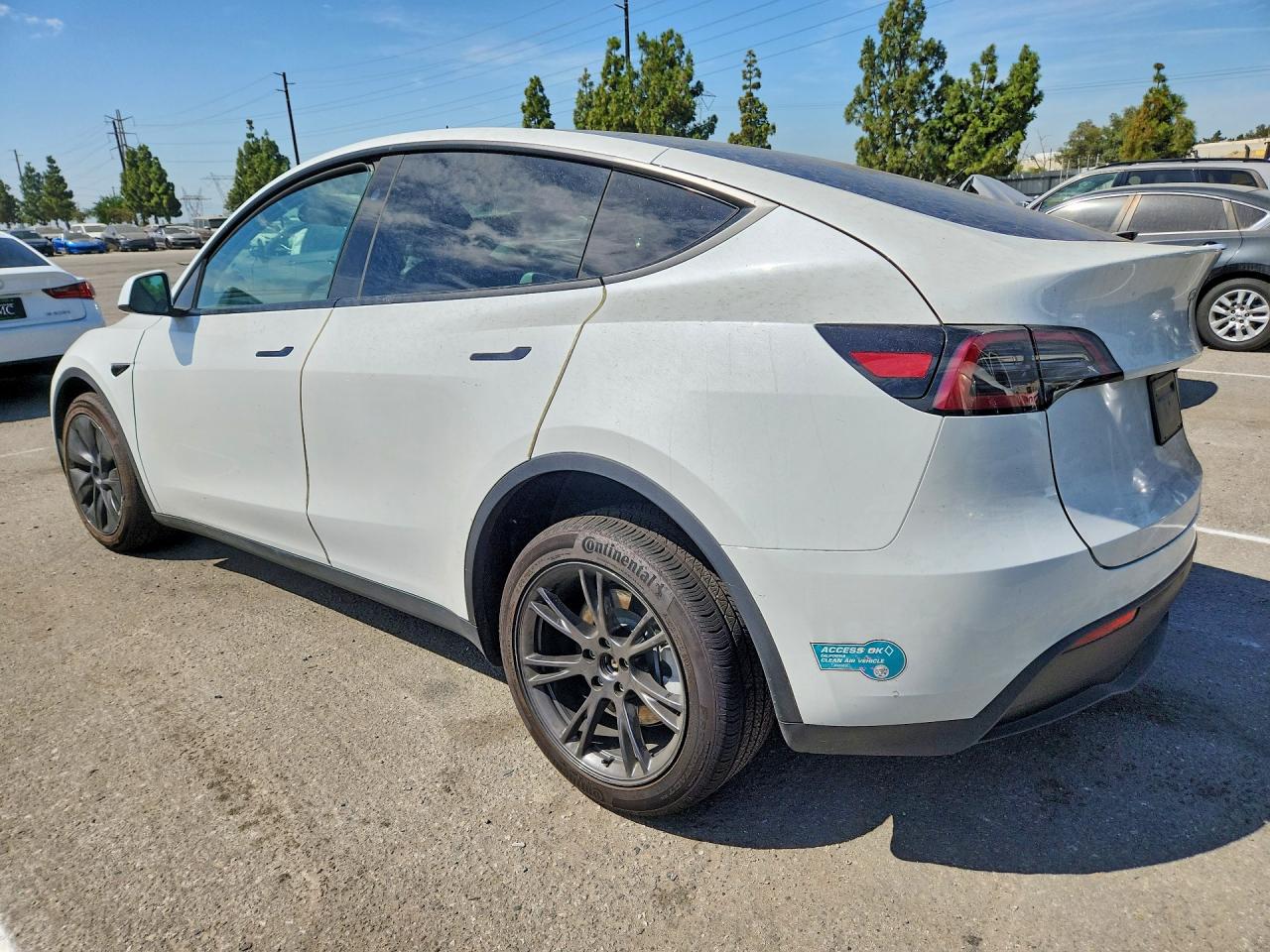 2025 TESLA MODEL Y — снимка 2