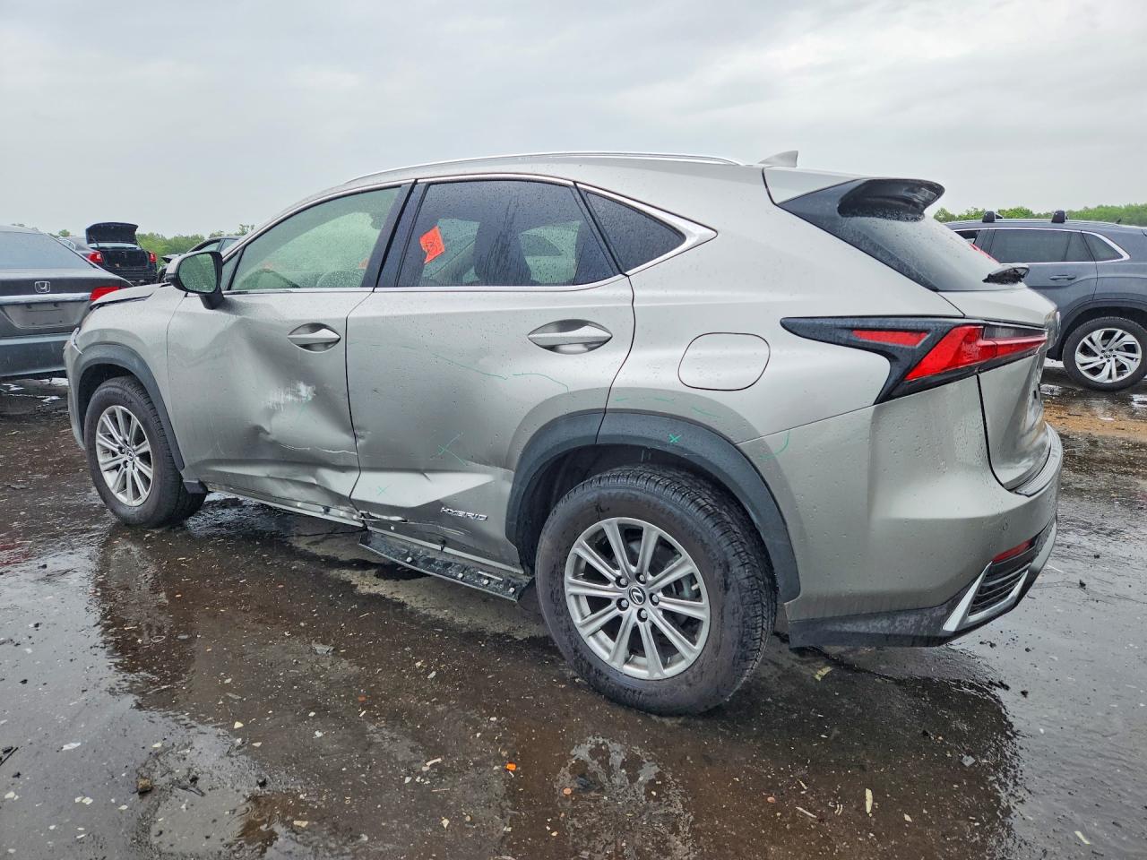 2021 LEXUS NX 300H BASE — снимка 2