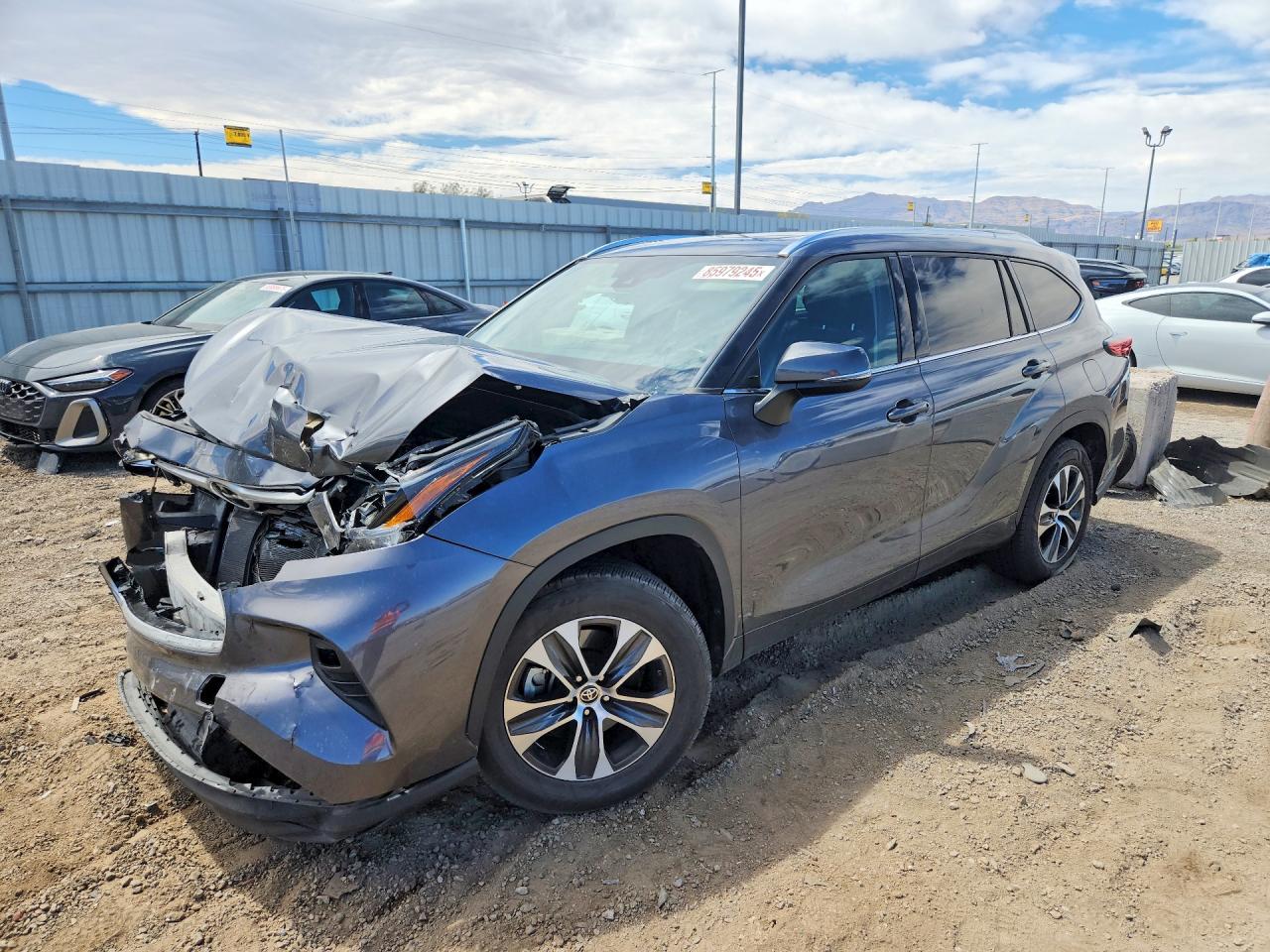 2021 TOYOTA HIGHLANDER XLE