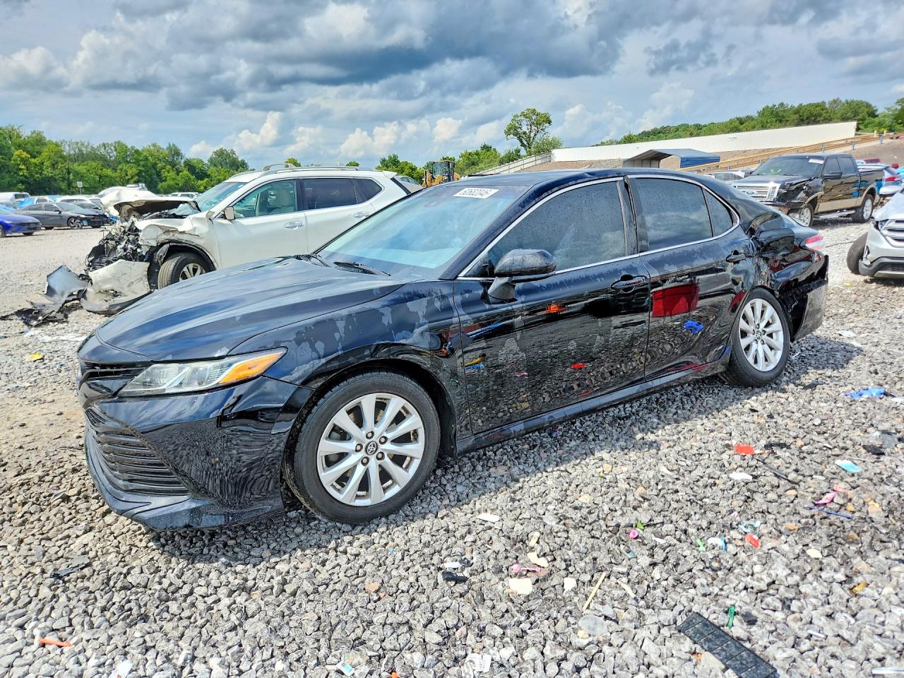 2018 TOYOTA CAMRY LE