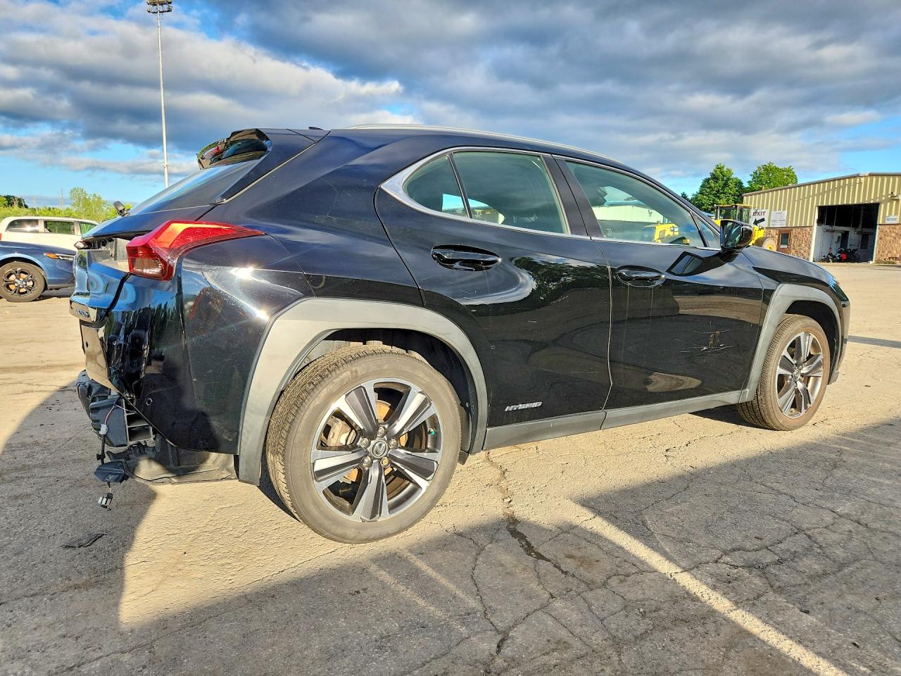 2021 LEXUS UX 250H — снимка 3