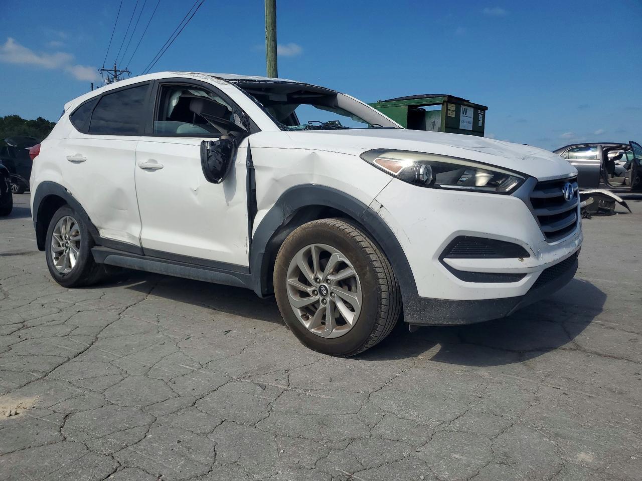 2017 HYUNDAI TUCSON SE — снимка 4