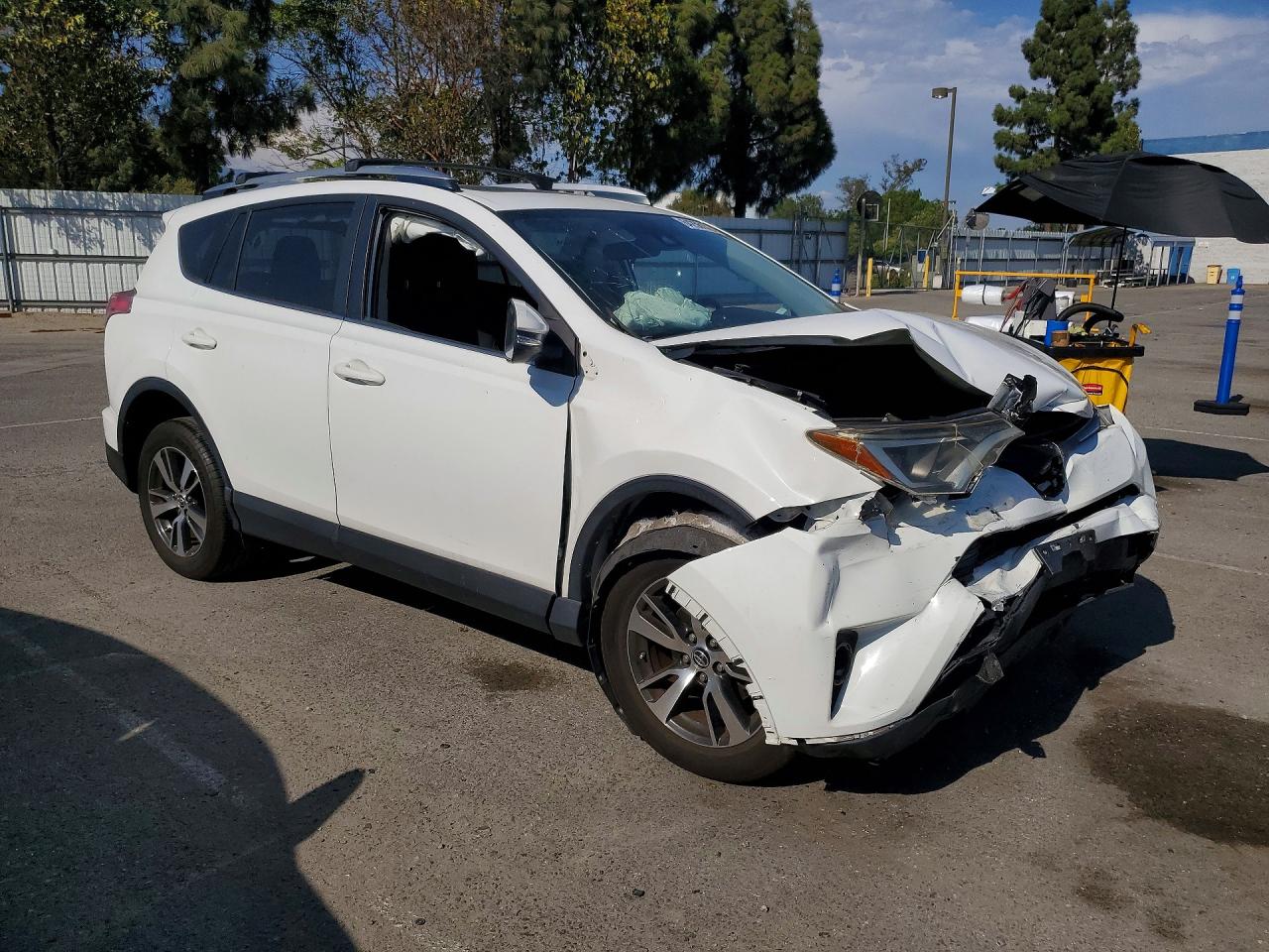 2018 TOYOTA RAV4 XLE — снимка 4