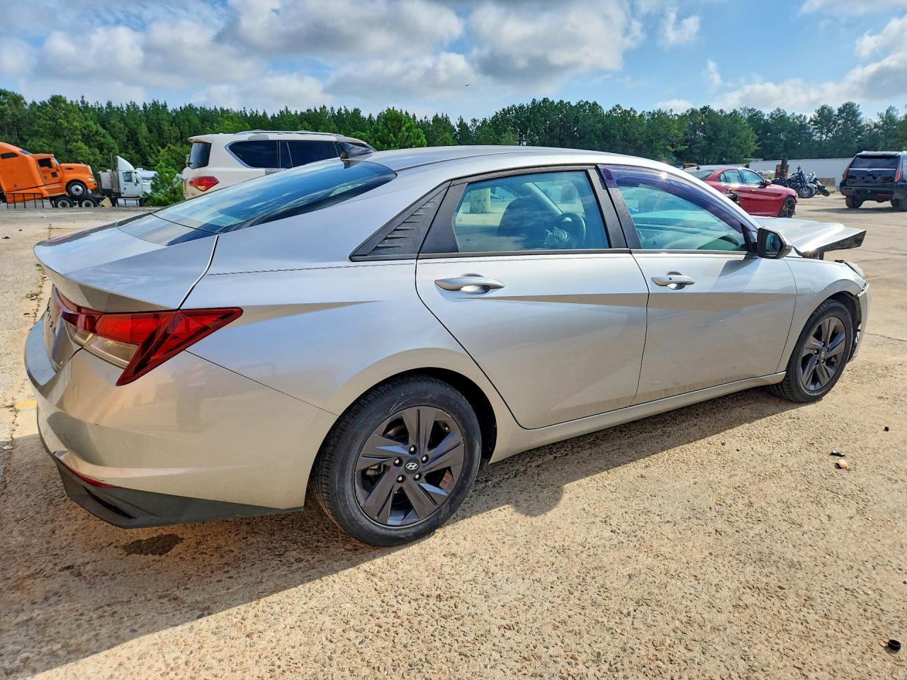 2021 HYUNDAI ELANTRA SEL — снимка 3