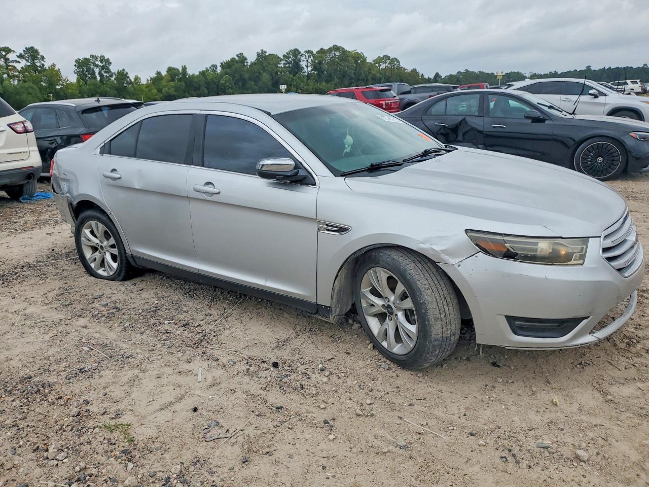 2015 FORD TAURUS LIMITED — снимка 4