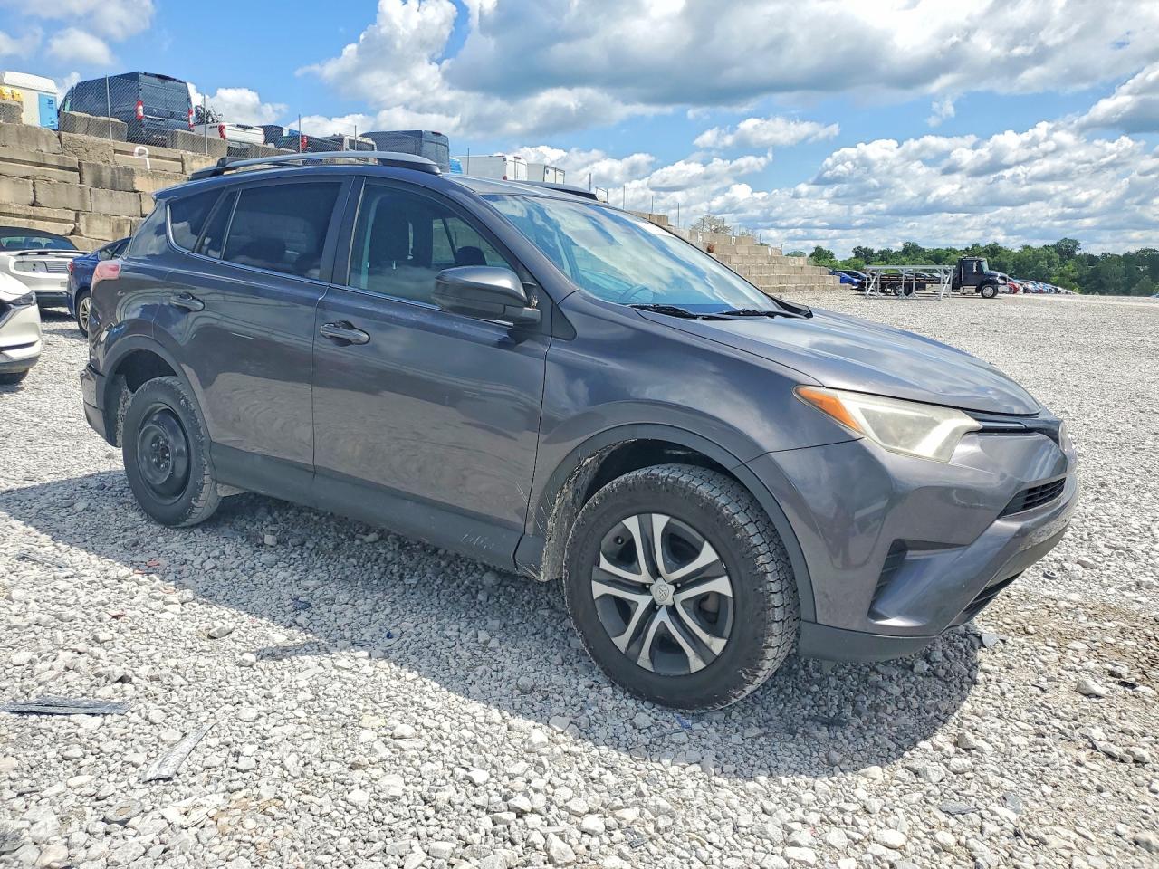 2017 TOYOTA RAV4 LE — снимка 4