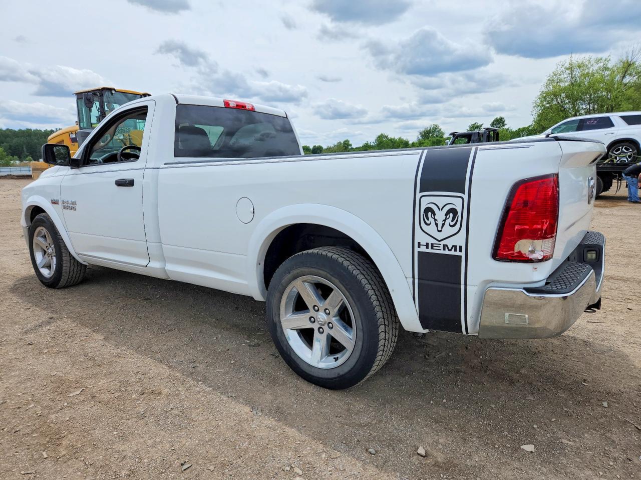 2016 RAM 1500 ST — снимка 2