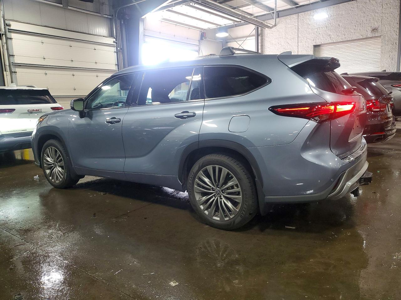 2021 TOYOTA HIGHLANDER PLATINUM — снимка 2