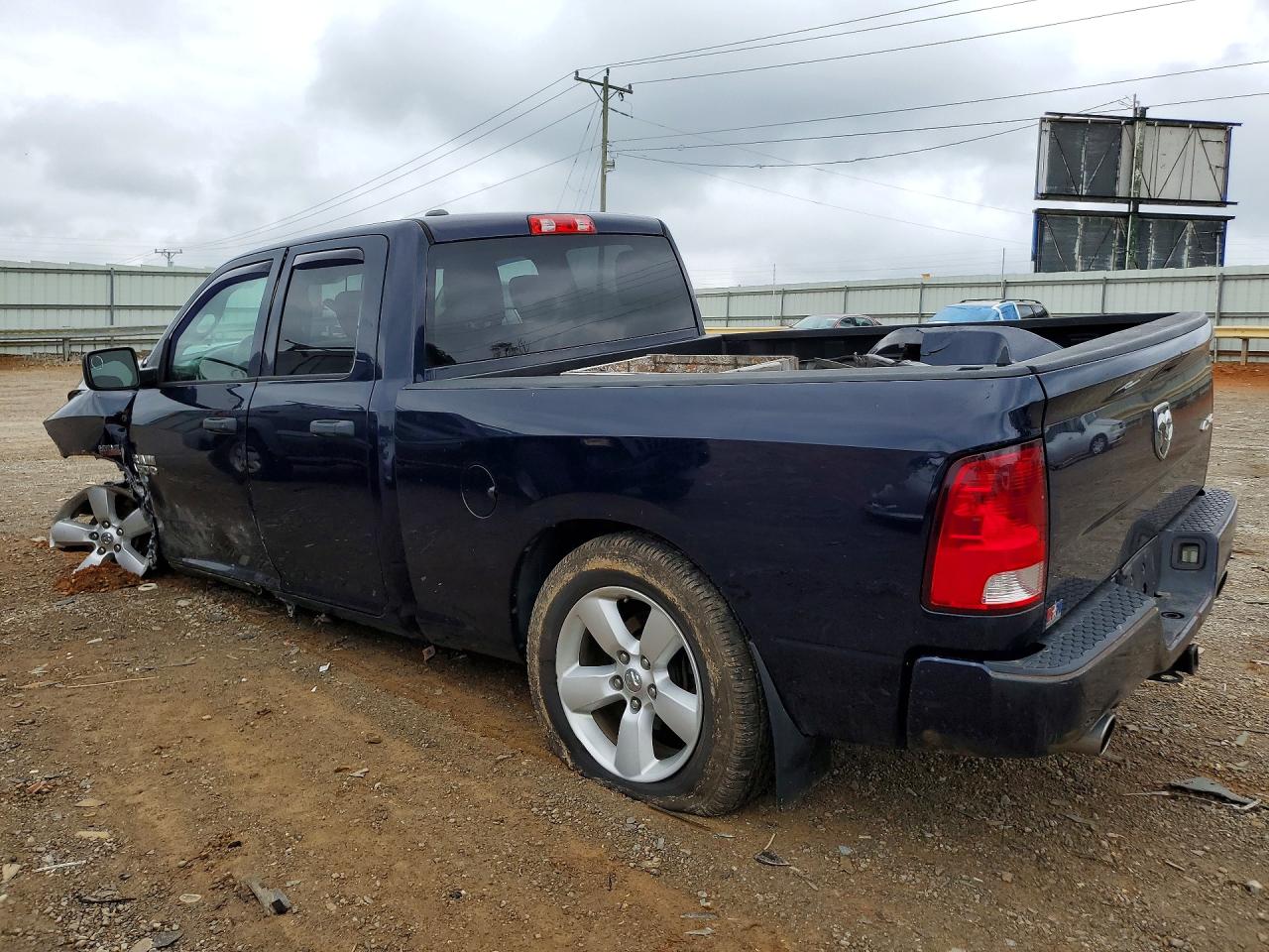 2015 RAM 1500 ST — снимка 2